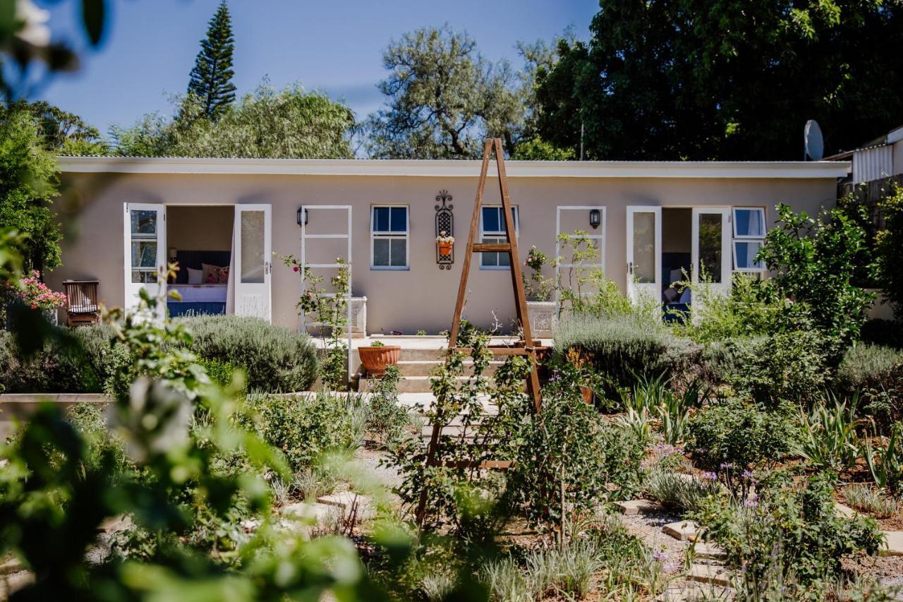 Cornerstone Manor Bed and Breakfast Grahamstown Exteriör bild